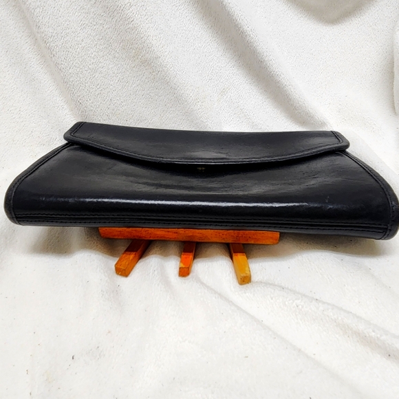 Vintage Coach NYC Envelope Clutch  "9810" - Picture 13 of 15